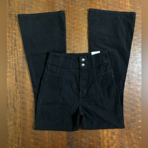 NWOT We The Free Size 31 Jayde Black High Rise Corduroy Flare Leg Jeans - Picture 6 of 11